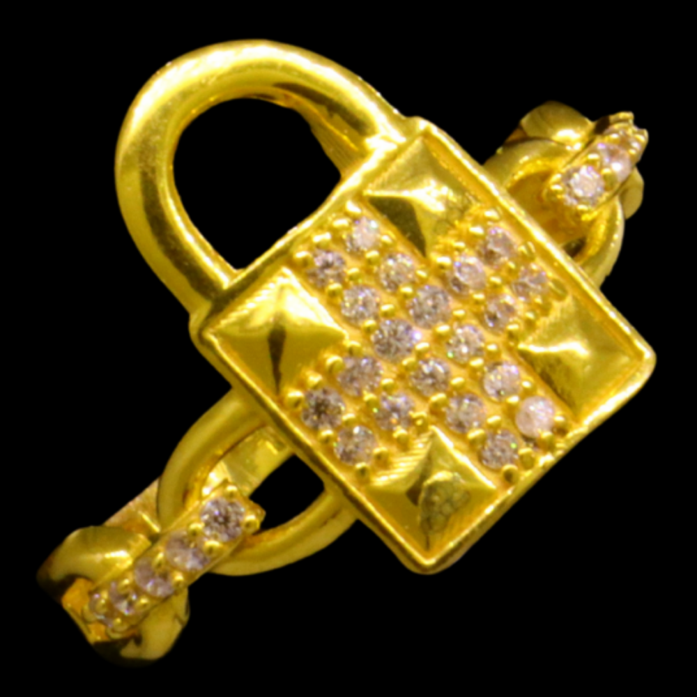 21K Padlock Key CZ – Size 4 1/2 – SW24730
